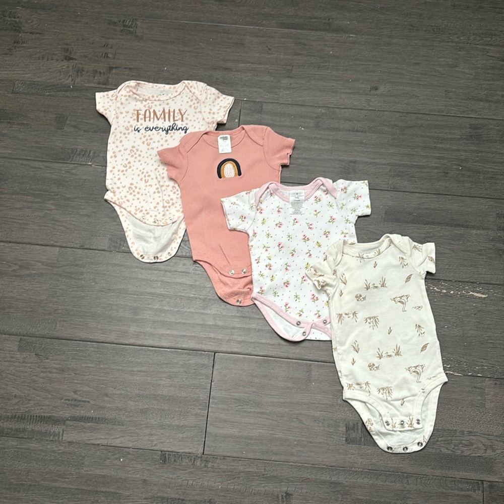 Baby girl short sleeve onesies 3-6 Months